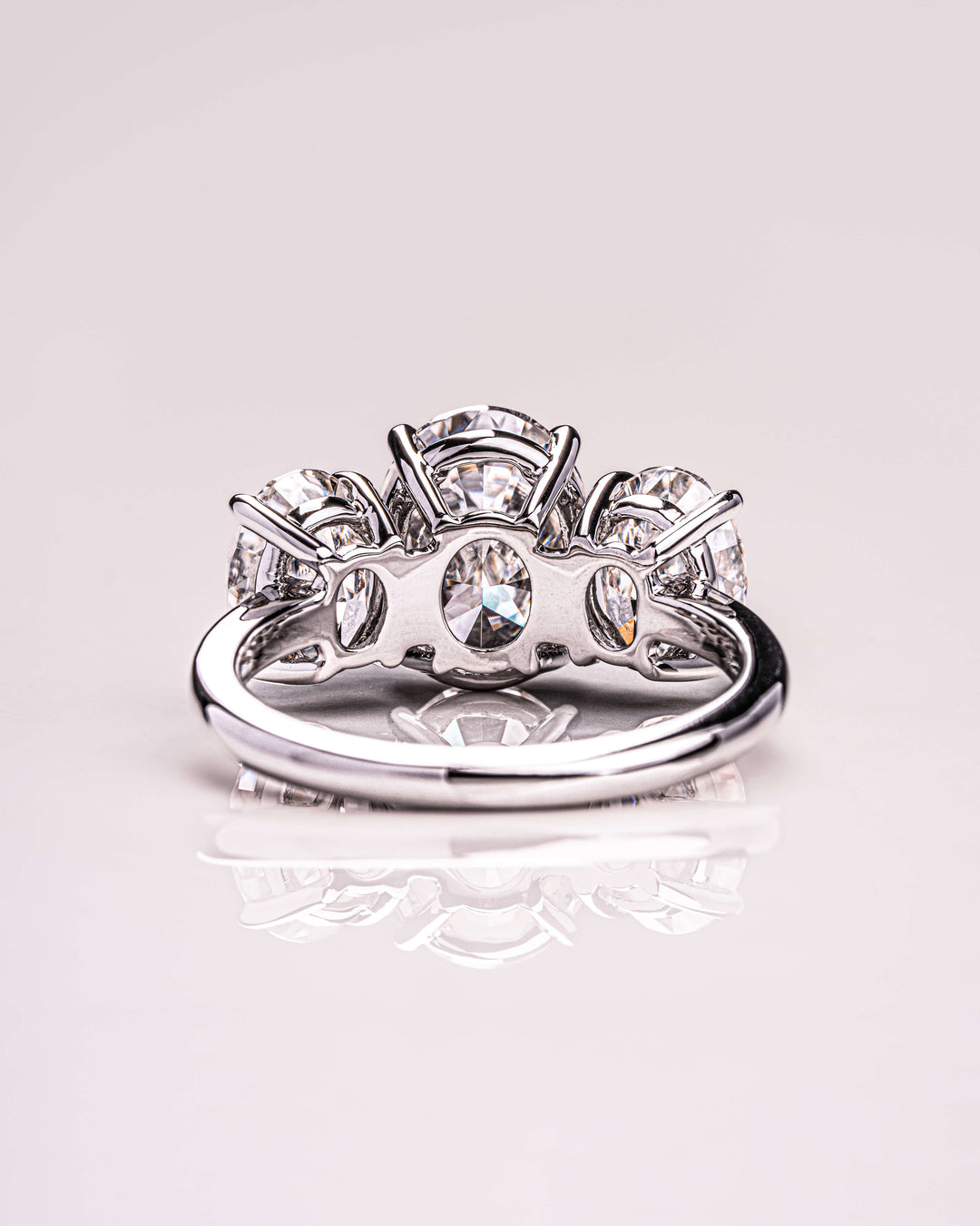 Olivia - Oval