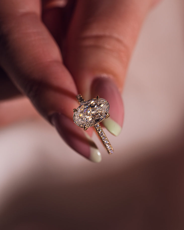 Harley (with Pavé) - Oval