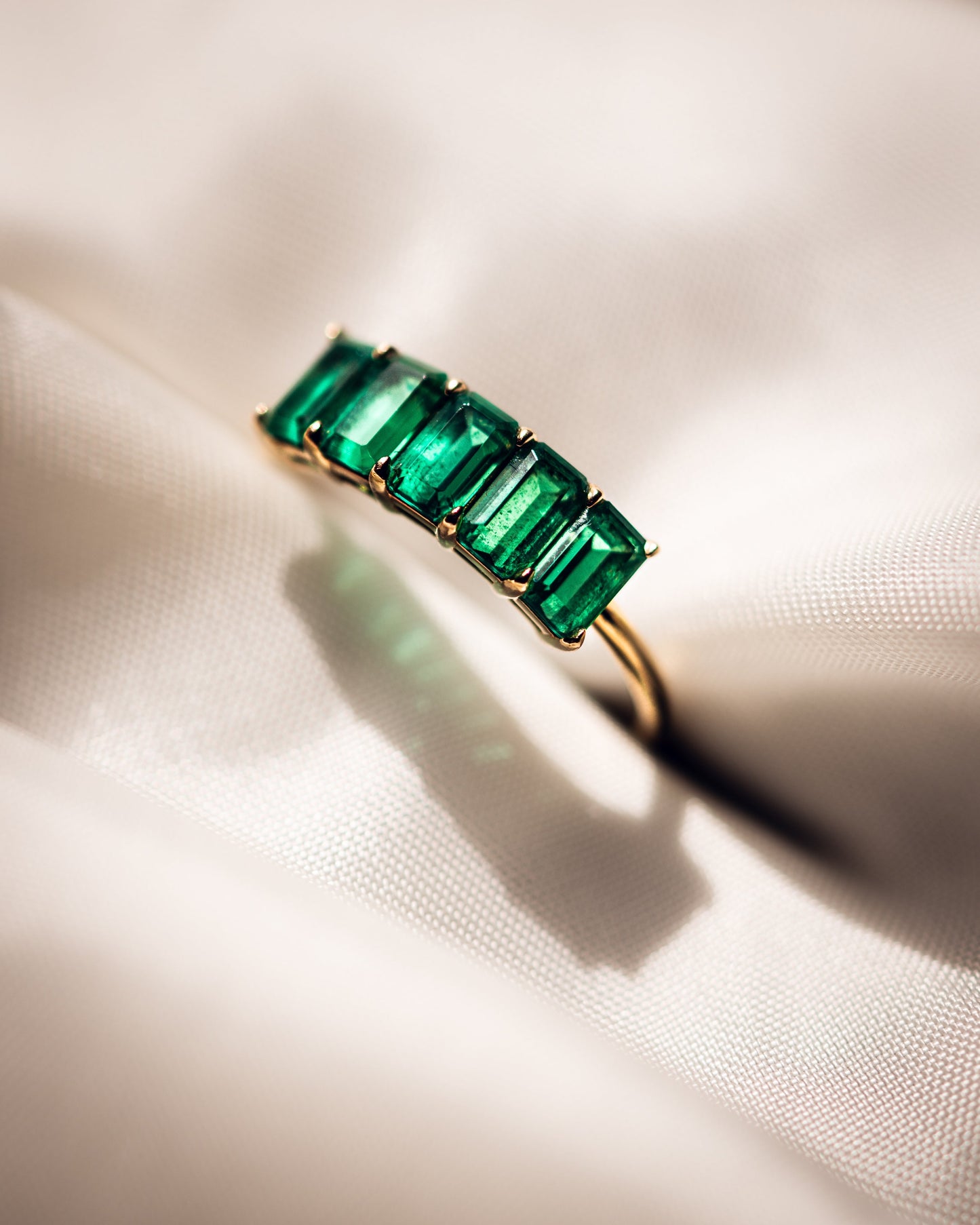 Faux Nicole - Lab-Emeralds