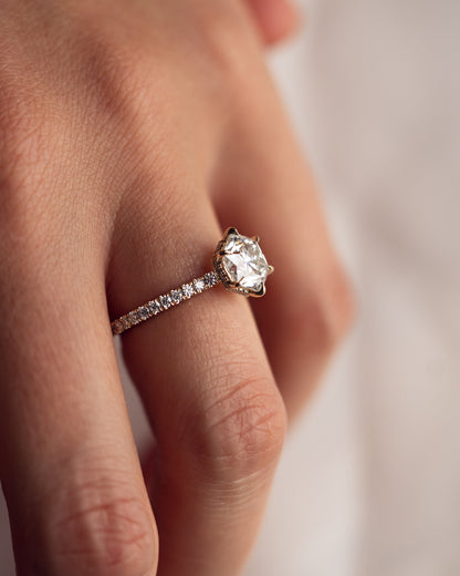 Jasmine (with Pavé) - Hexagon