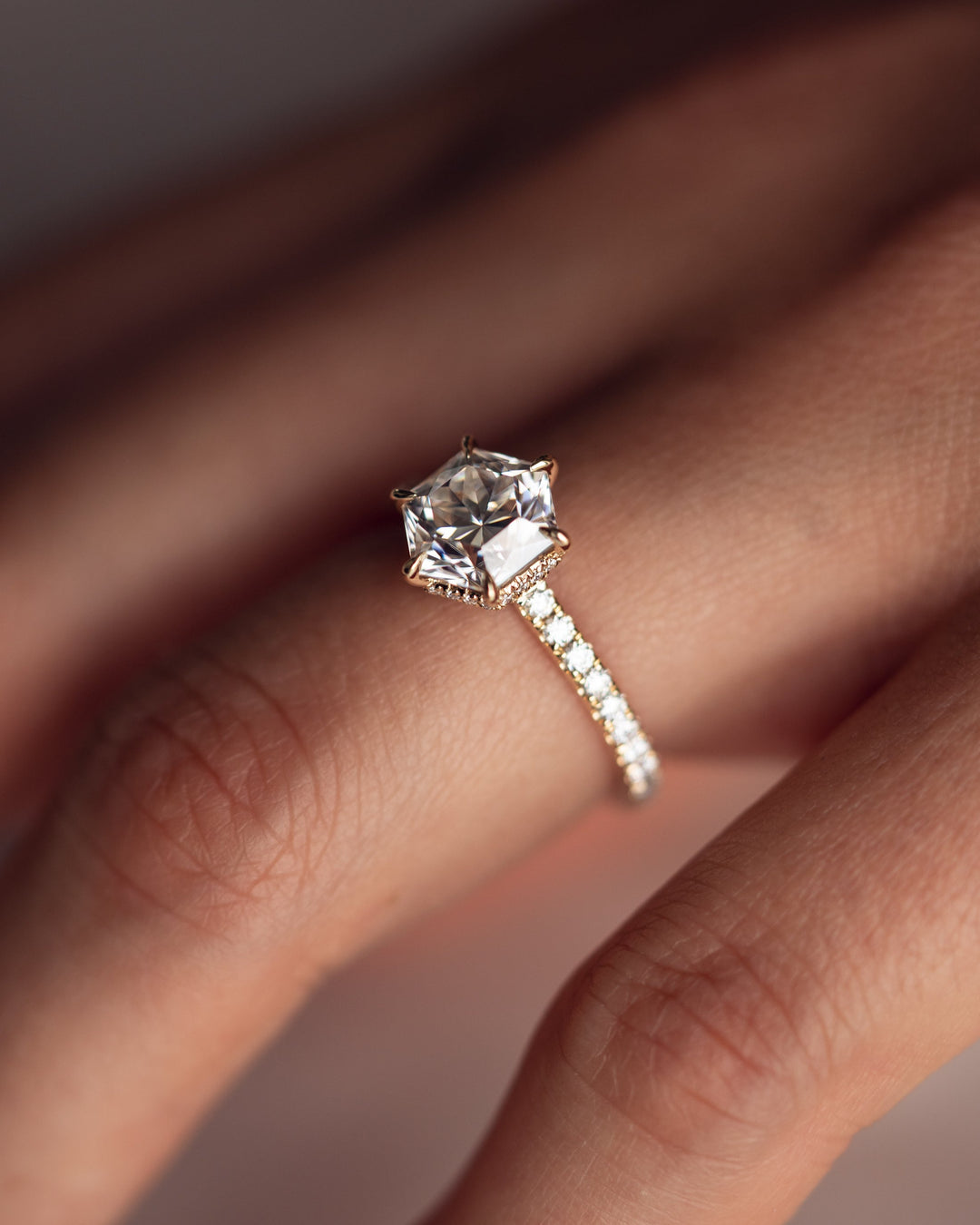 Jasmine (with Pavé) - Hexagon