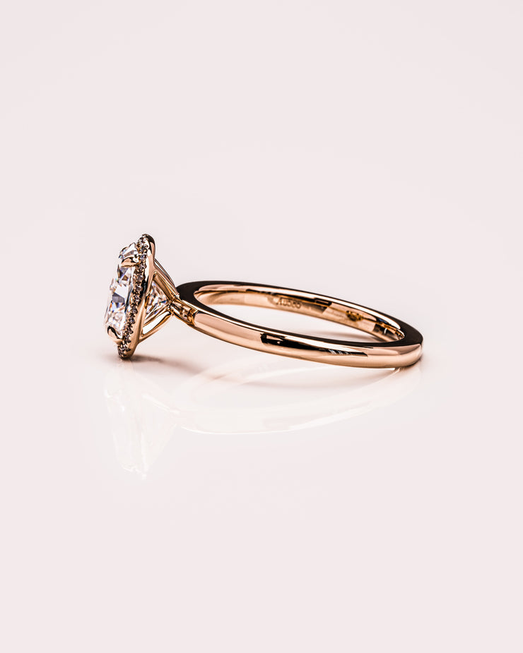 Emily - Oval