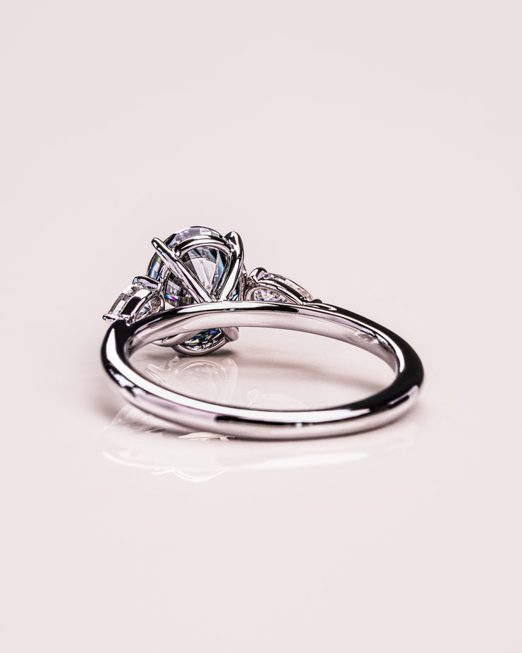 Hannah - Oval (Grey) & Pear