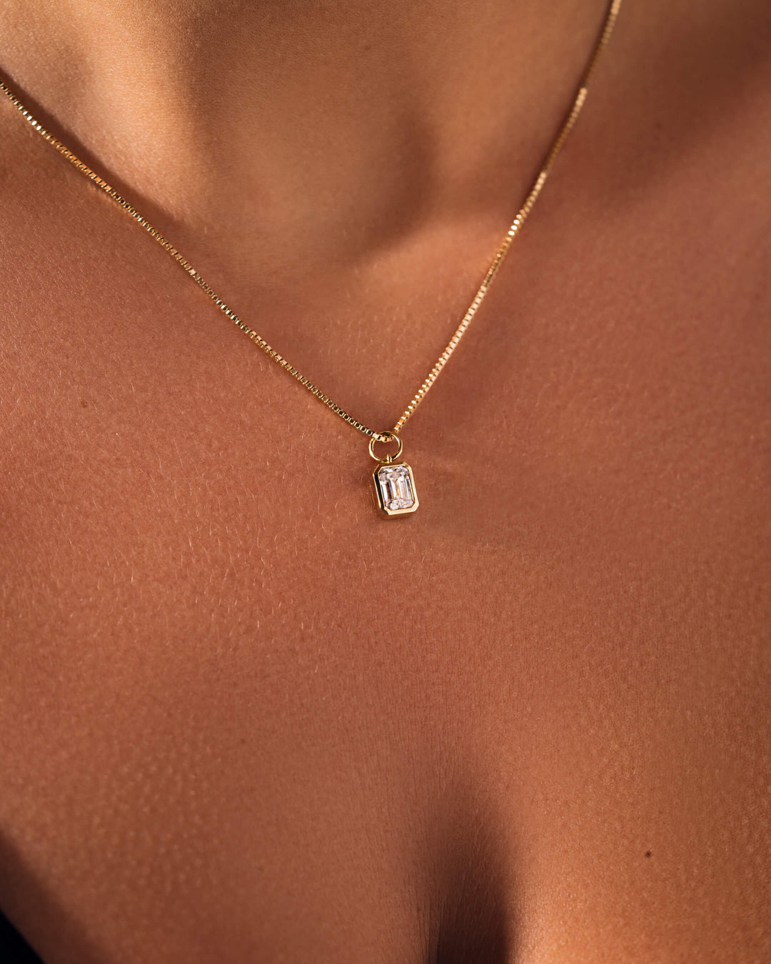 Charm - Emerald Bezel